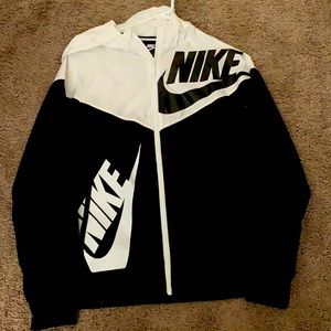 Nike Wind Breaker Jacket